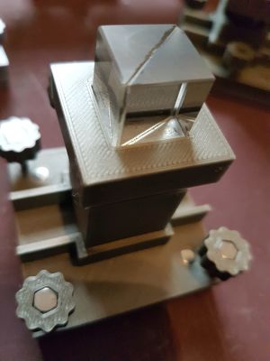 07 Halterung Strahlteilerwürfel